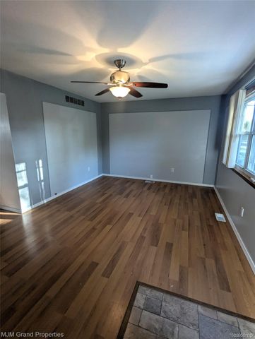 16103 Meadow Drive, Romulus, MI 48174