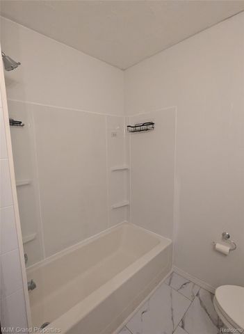 16103 Meadow Drive, Romulus, MI 48174