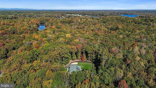 13611 KALMBACKS MILL DR, Fredericksburg, VA 22407