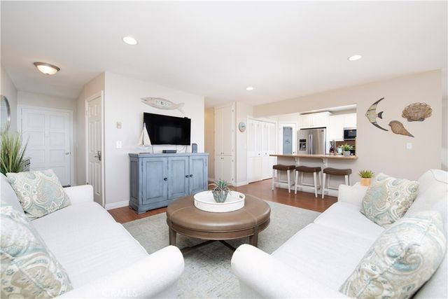 235 Avenida Lobeiro, San Clemente, CA 92672