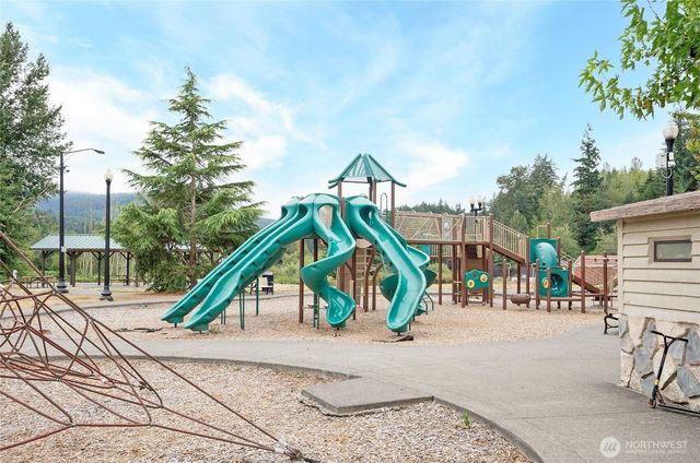 110 Alder Street E, Eatonville, WA 98328