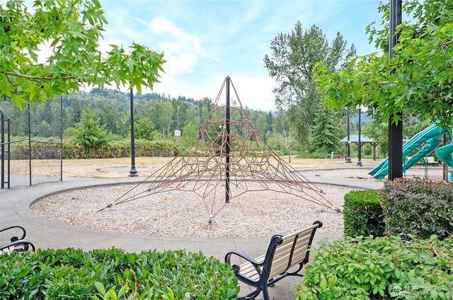 110 Alder Street E, Eatonville, WA 98328