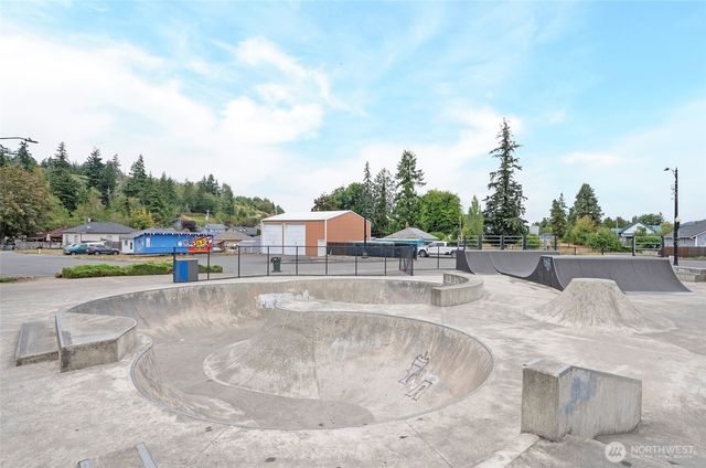 110 Alder Street E, Eatonville, WA 98328
