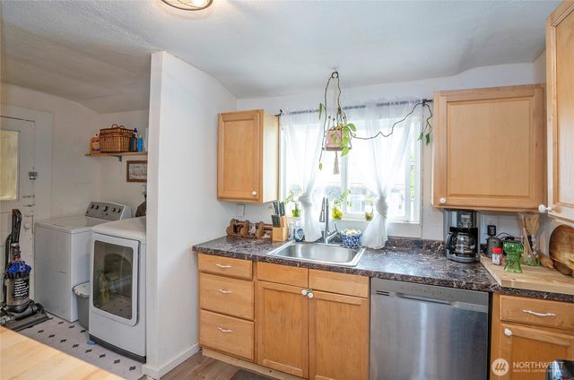 110 Alder Street E, Eatonville, WA 98328