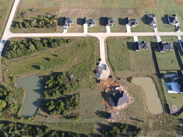 48 Royal Oak Circle, Durant, OK 74701