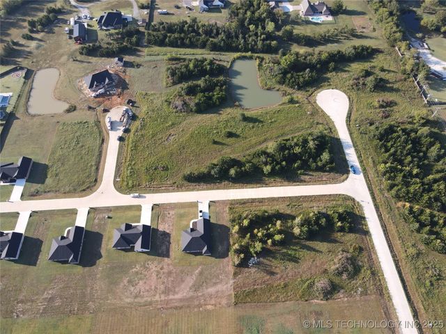 48 Royal Oak Circle, Durant, OK 74701