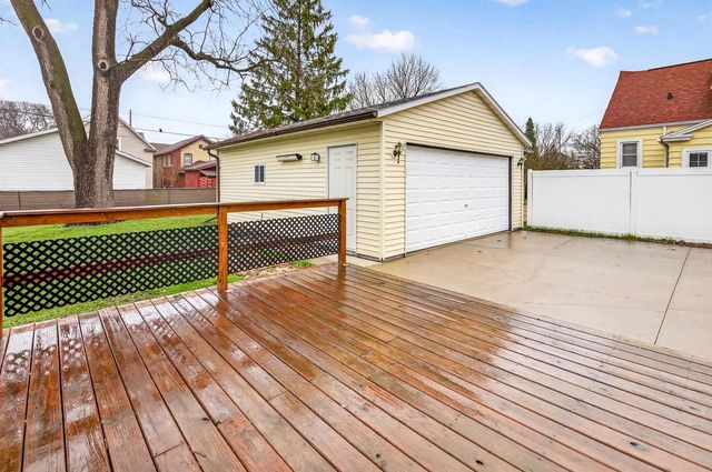348 1ST STREET, Menasha, WI 54952