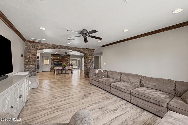 3109 N GILBERT Road, Mesa, AZ 85203