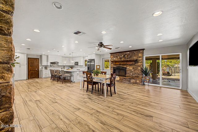 3109 N GILBERT Road, Mesa, AZ 85203