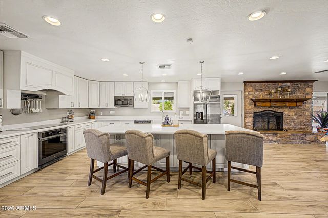 3109 N GILBERT Road, Mesa, AZ 85203