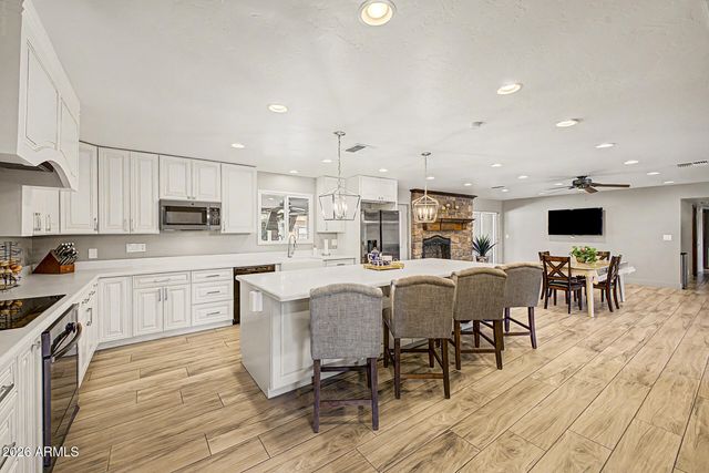 3109 N GILBERT Road, Mesa, AZ 85203