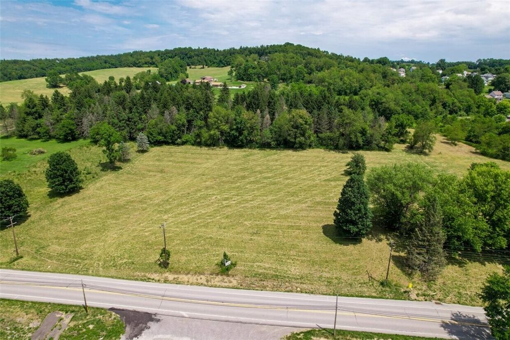 1686 Smith Twp St Rd, Smith, PA 15021