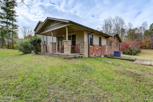 335 Pleasant Hill Place, Bluff City, TN 37618