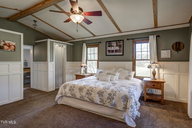 335 Pleasant Hill Place, Bluff City, TN 37618