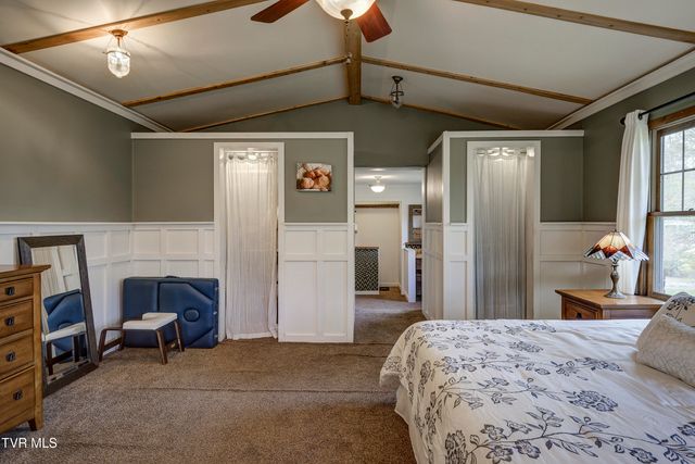 335 Pleasant Hill Place, Bluff City, TN 37618