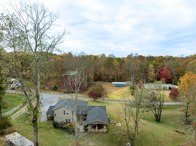 335 Pleasant Hill Place, Bluff City, TN 37618