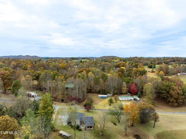 335 Pleasant Hill Place, Bluff City, TN 37618