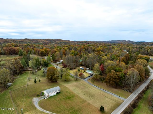 335 Pleasant Hill Place, Bluff City, TN 37618