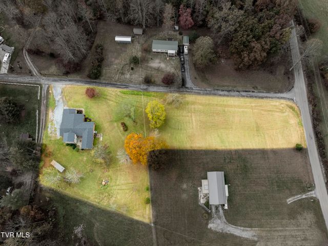 335 Pleasant Hill Place, Bluff City, TN 37618