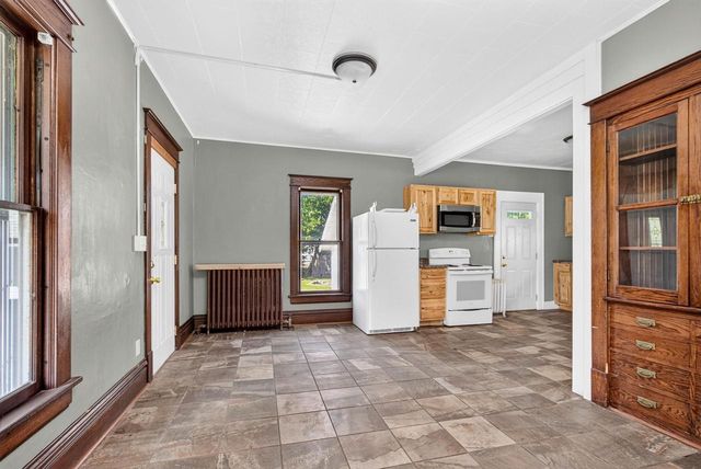 1103 CHERRY STREET, Oshkosh, WI 54901