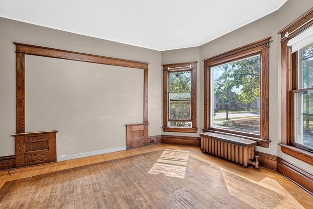 1103 CHERRY STREET, Oshkosh, WI 54901