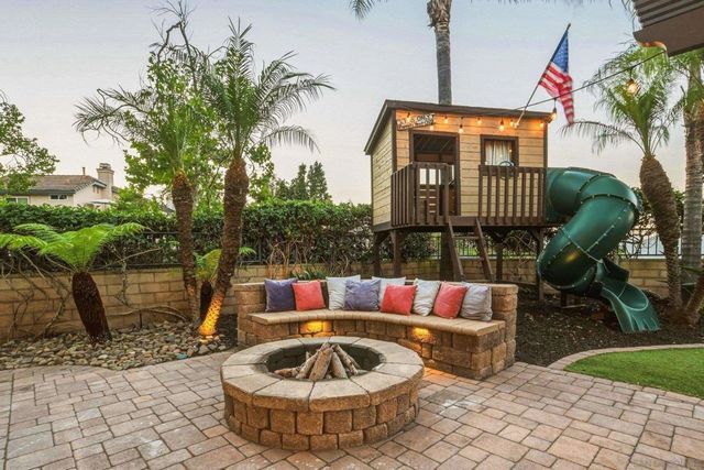 11310 Village Ridge Rd, San Diego, CA 92131