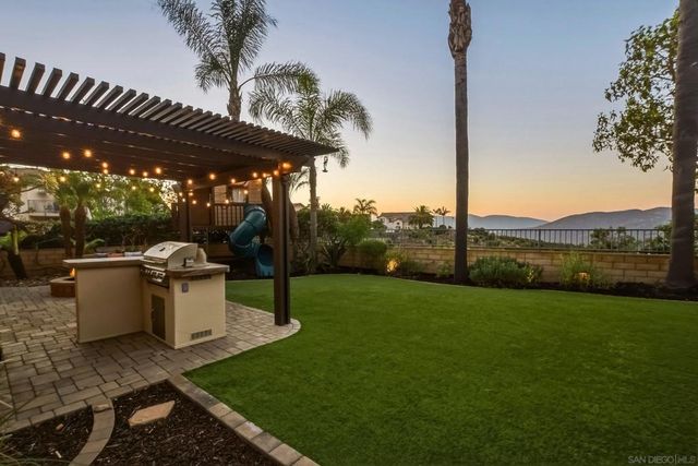 11310 Village Ridge Rd, San Diego, CA 92131