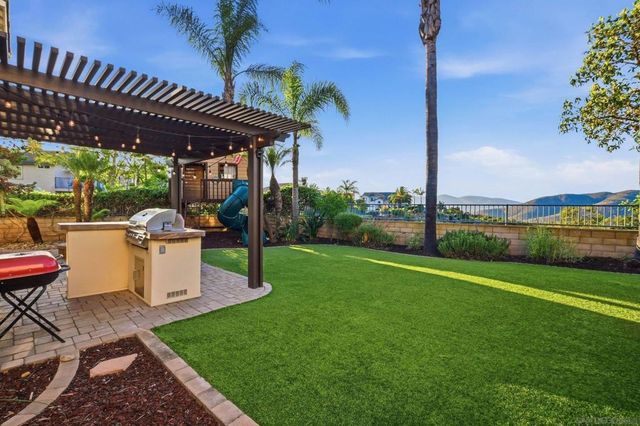 11310 Village Ridge Rd, San Diego, CA 92131