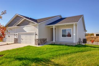 16738 Walnut Meadows Circle, Urbandale, IA 50323