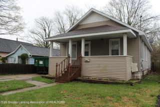 2421 S Rundle Avenue, Lansing, MI 48910