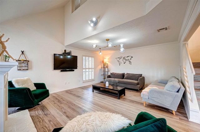 1908 Augusta Drive 7, Houston, TX 77057
