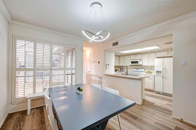 1908 Augusta Drive 7, Houston, TX 77057