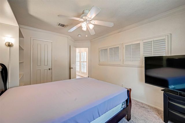 1908 Augusta Drive 7, Houston, TX 77057