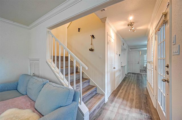 1908 Augusta Drive 7, Houston, TX 77057