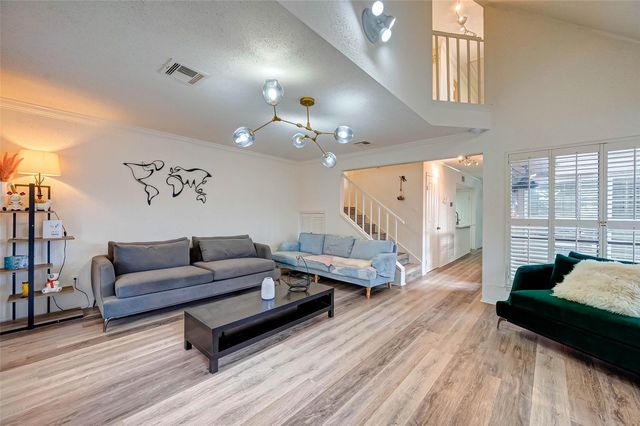 1908 Augusta Drive 7, Houston, TX 77057
