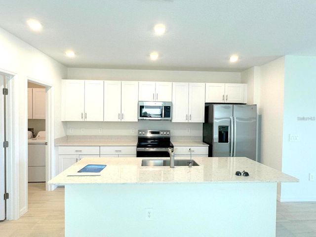 11476 RADIANT SHORE LOOP, San Antonio, FL 33576