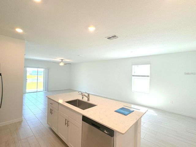 11476 RADIANT SHORE LOOP, San Antonio, FL 33576