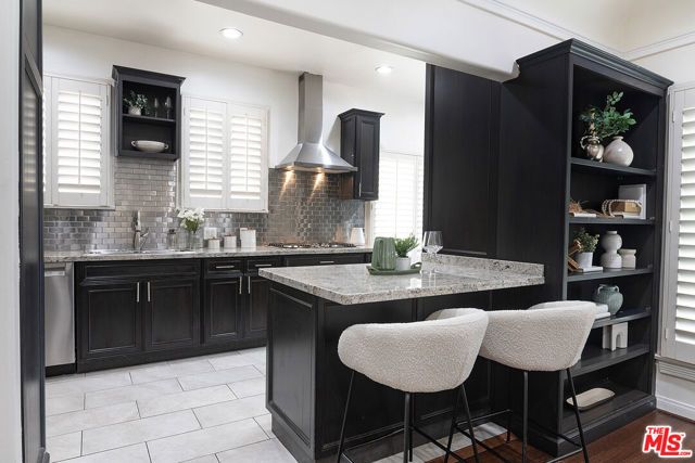 5761 W Olympic Boulevard, Los Angeles, CA 90036