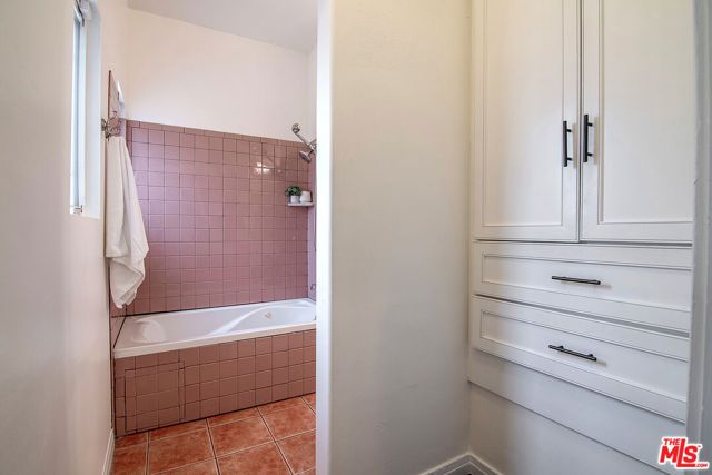 5761 W Olympic Boulevard, Los Angeles, CA 90036