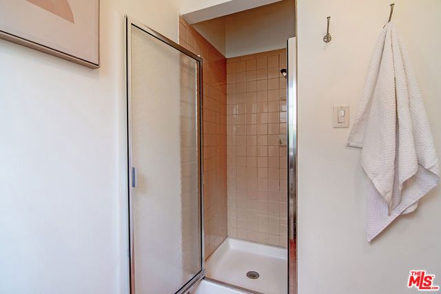 5761 W Olympic Boulevard, Los Angeles, CA 90036