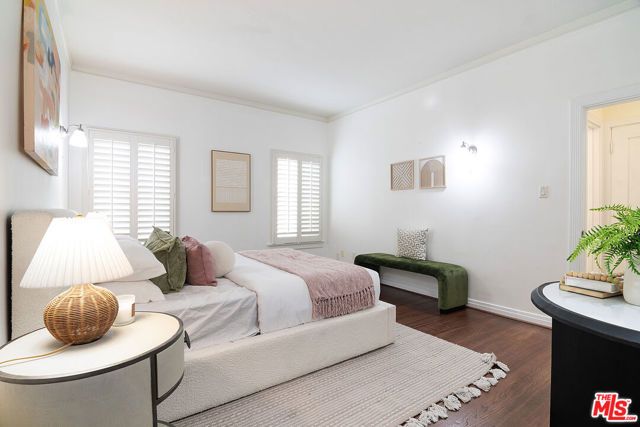 5761 W Olympic Boulevard, Los Angeles, CA 90036