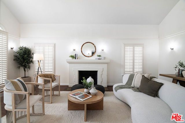 5761 W Olympic Boulevard, Los Angeles, CA 90036