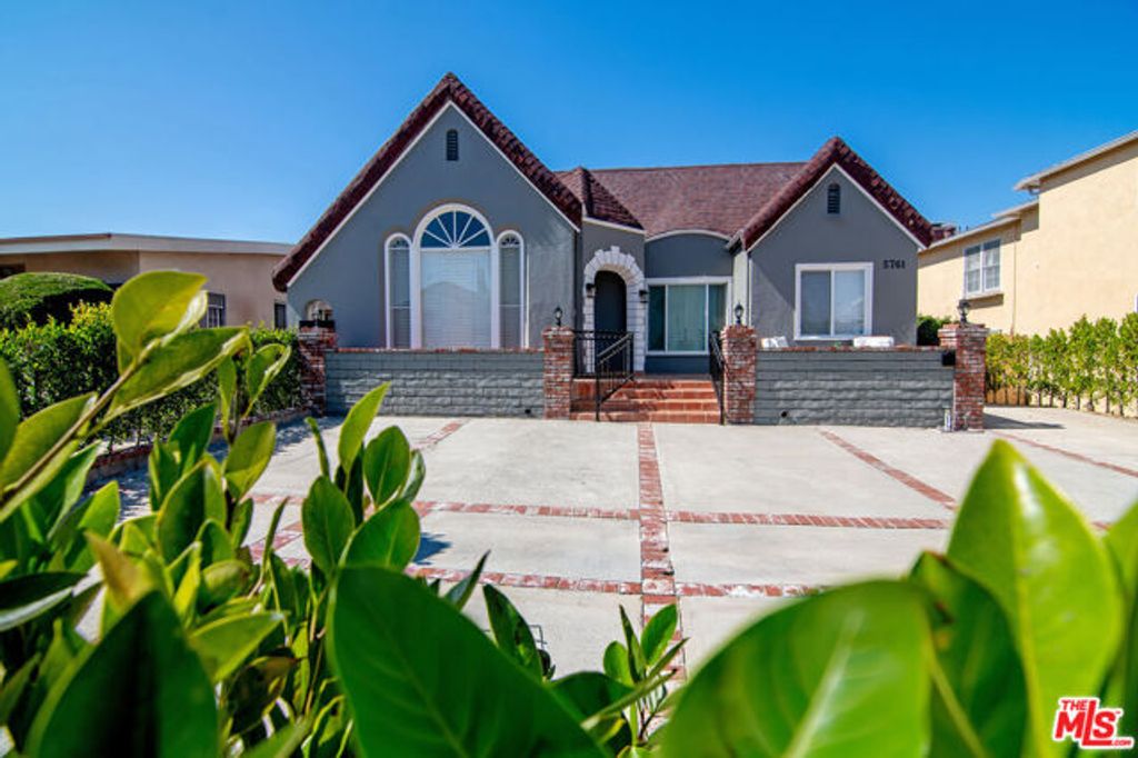 5761 W Olympic Boulevard, Los Angeles, CA 90036