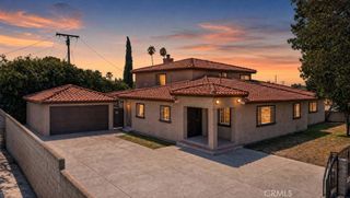 1042 W Mcfadden Avenue, Santa Ana, CA 92707