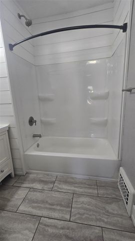 1349 W Michigan Avenue, Battle Creek, MI 49037