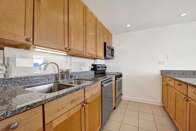 30 E Huron Street 3204, Chicago, IL 60611