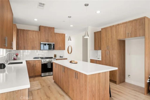 9267 Duncan Avenue, Riverside, CA 92503
