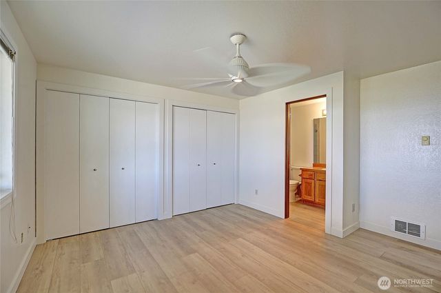 846 Livingston Bay Shore Drive, Camano Island, WA 98282