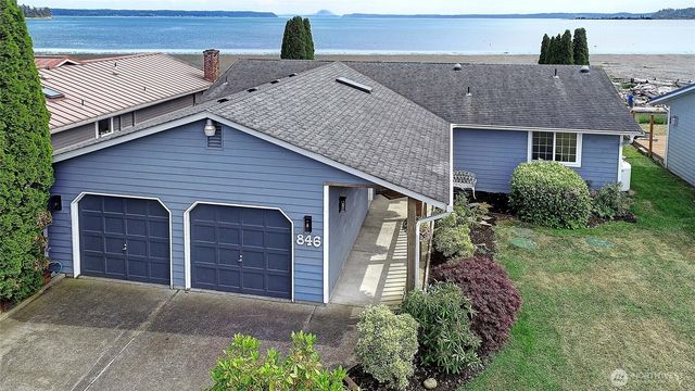 846 Livingston Bay Shore Drive, Camano Island, WA 98282