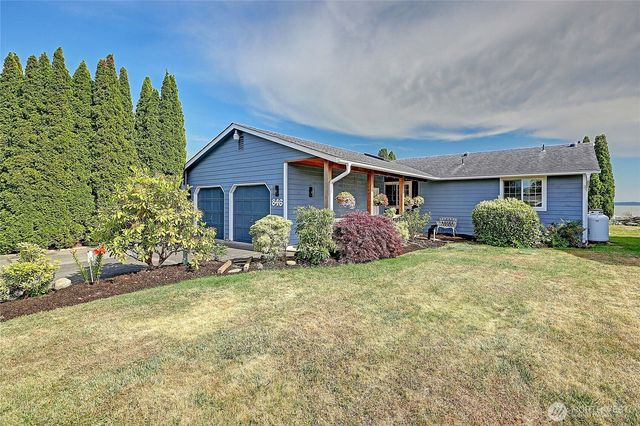 846 Livingston Bay Shore Drive, Camano Island, WA 98282
